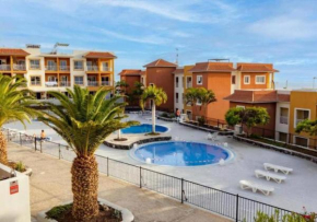 Modern trendy 1BR Ground Floor Apartment Callao Salvaje